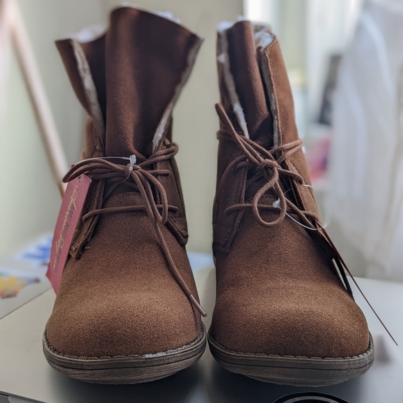 American Rag Boots - Picture 4 of 4